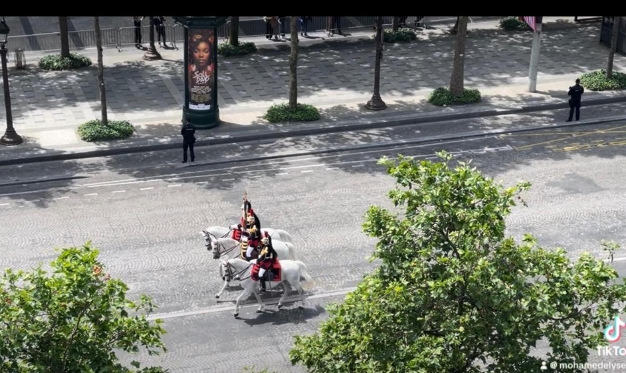 Élysées vip París Exterior foto